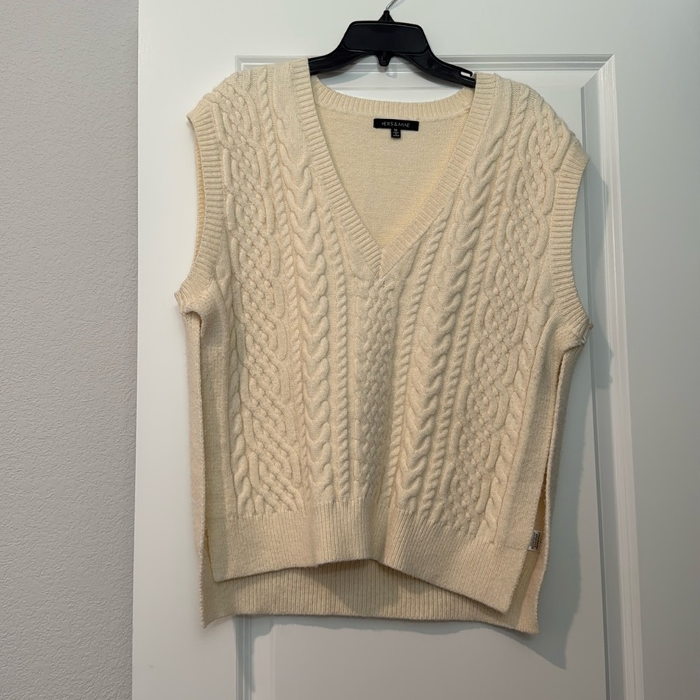 Women’s Sweater Vest